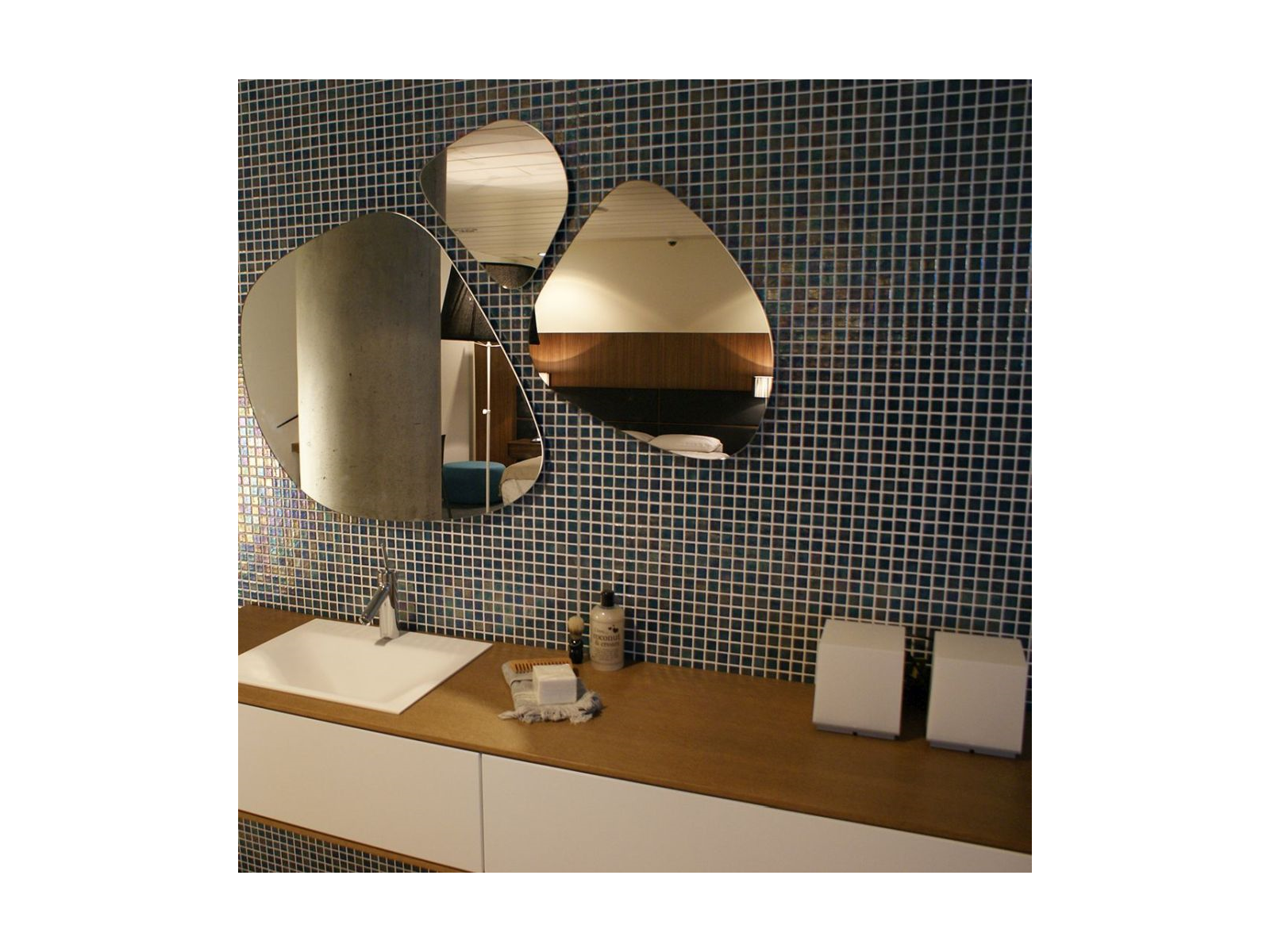 Iridescent Jade 2,5 31,2X49,5